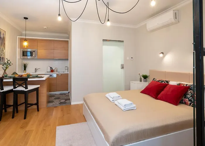 Avium Old Town Apartments
